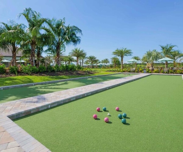 Esplanade at McKinnon Groves