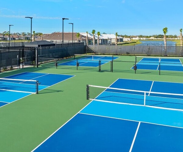 Esplanade at McKinnon Groves